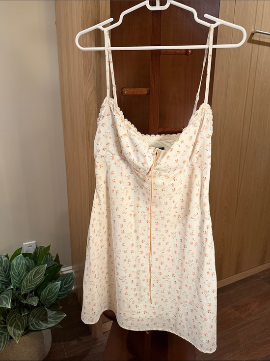 White Fox Boutique Dresses & Skirts - White Fox Boutique Cream Mini Dress with Peach Floral Print